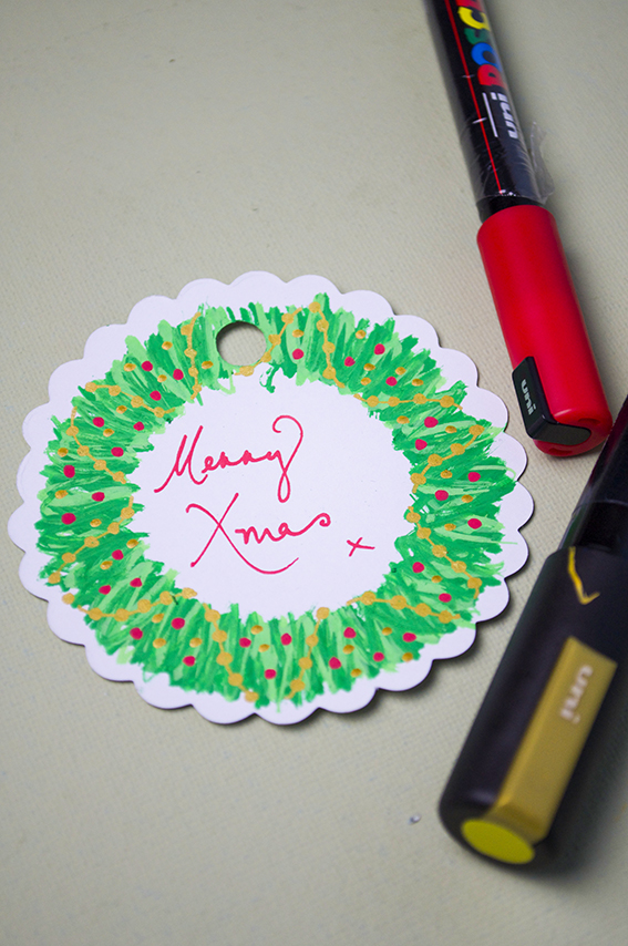 Ella Johnston Christmas Wreath gift tag tutorial 